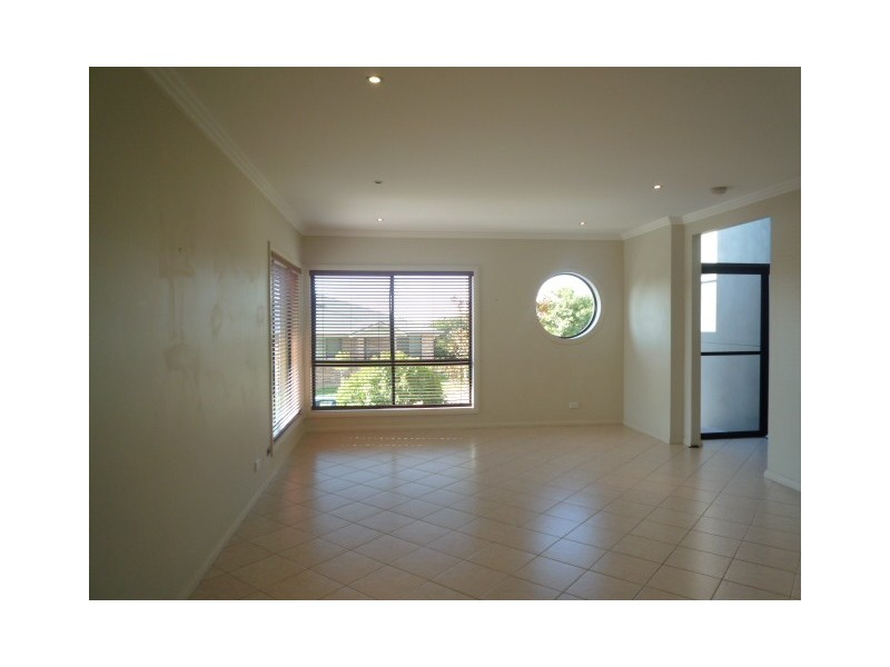 1 Hayman Crescent, Shell Cove NSW 2529