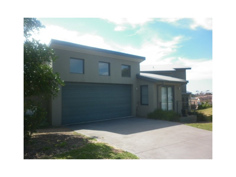 7 Hinchinbrook Drive, Shell Cove NSW 2529