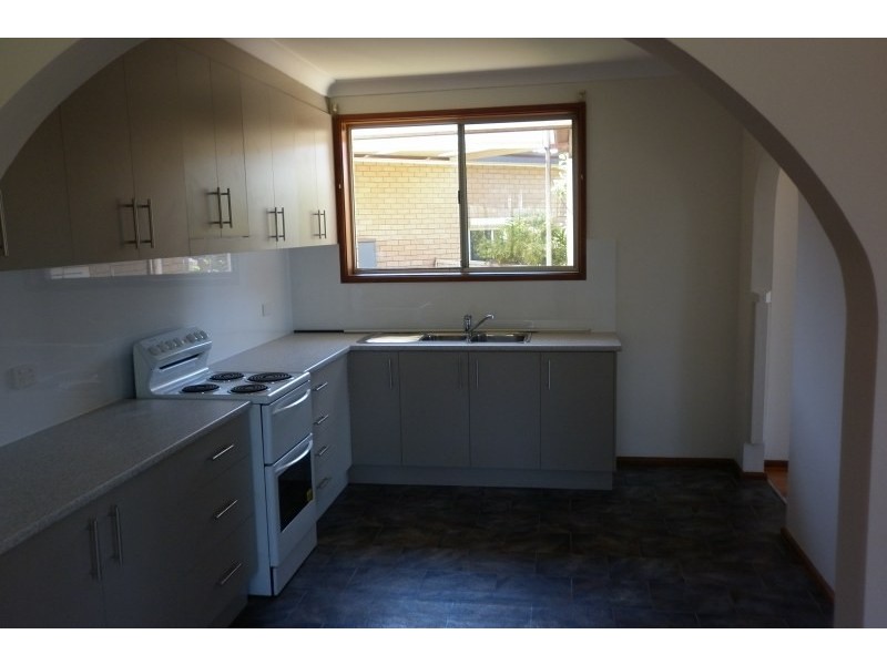 49 Landy Drive, Mount Warrigal NSW 2528