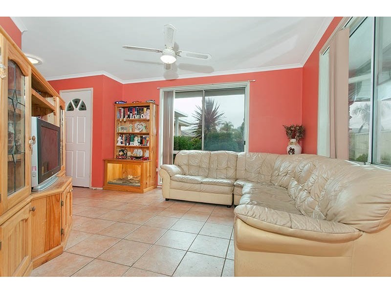 12 Candlebark Street, Albion Park Rail NSW 2527