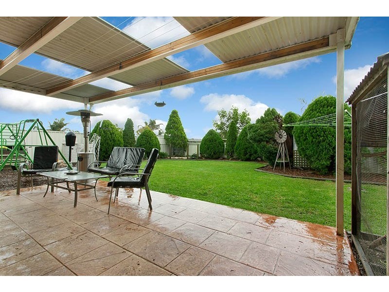 12 Candlebark Street, Albion Park Rail NSW 2527