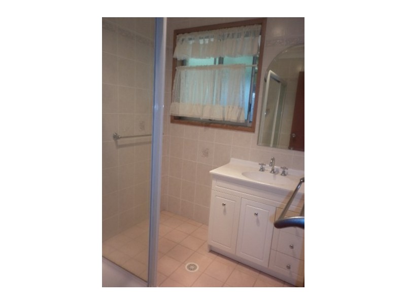 5 Hayes Avenue, Mount Warrigal NSW 2528