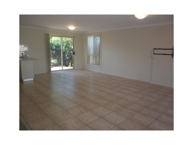 2/26 Wentworth Street, Oak Flats NSW 2529