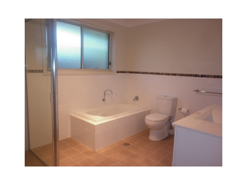 2/26 Wentworth Street, Oak Flats NSW 2529