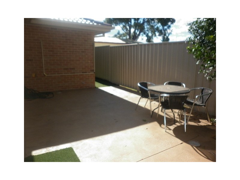 2/26 Wentworth Street, Oak Flats NSW 2529