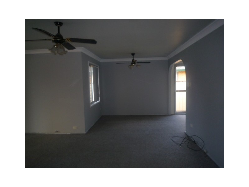 4 Boronia Avenue, Albion Park Rail NSW 2527