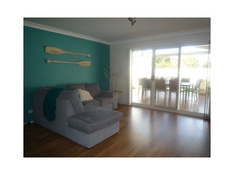 11 Woodburn Terrace, Flinders NSW 2529