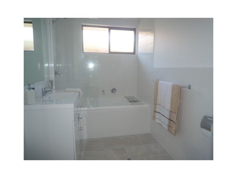 301 Princes Highway, Albion Park Rail NSW 2527