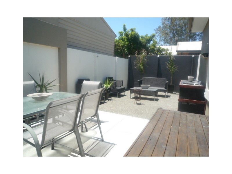 301 Princes Highway, Albion Park Rail NSW 2527