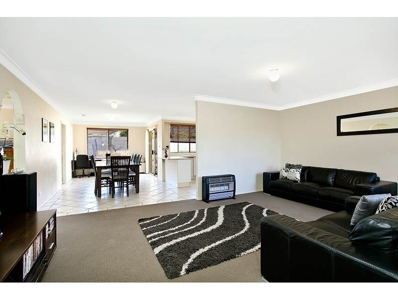 7 Stephens Street, Albion Park NSW 2527