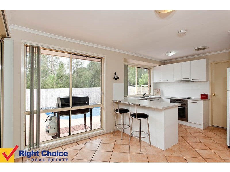 15 Tully Crescent, Albion Park NSW 2527