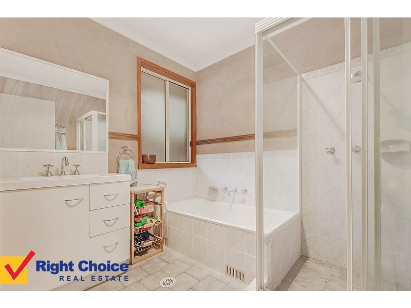 10 Derwent Place, Albion Park NSW 2527