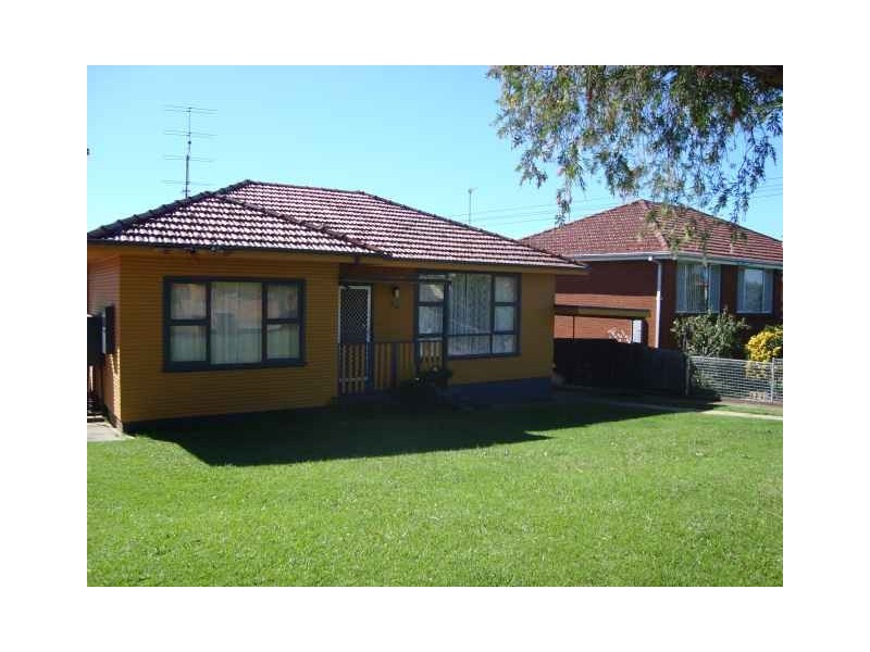 34 Beverley Avenue, Unanderra NSW 2526