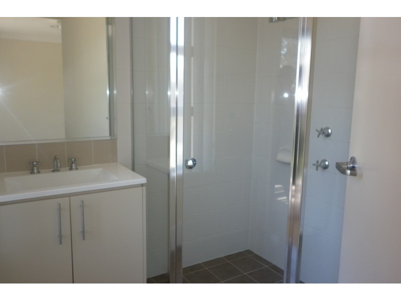 3 Lakewood Boulevard, Flinders NSW 2529