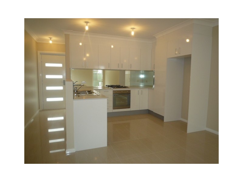 4/187 Tongarra Road, Albion Park NSW 2527