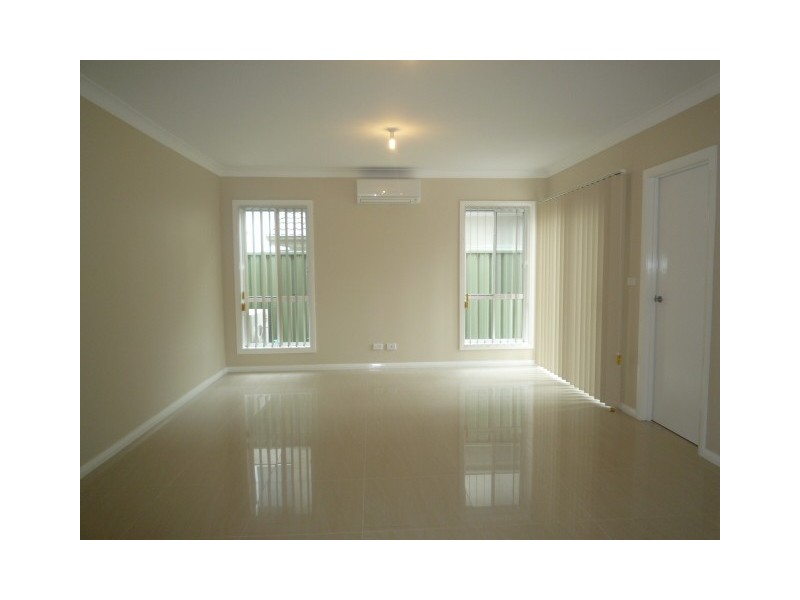 4/187 Tongarra Road, Albion Park NSW 2527