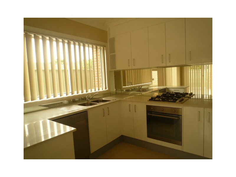 6/187 Tongarra Road, Albion Park NSW 2527