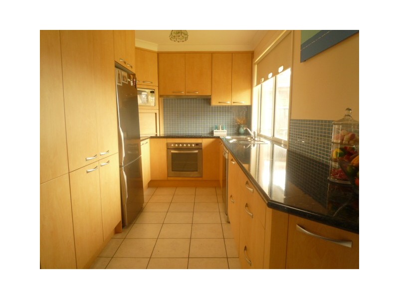 19 Kruger Avenue, Windang NSW 2528