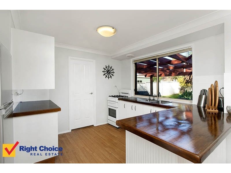 18 Barcoo Circuit, Albion Park NSW 2527