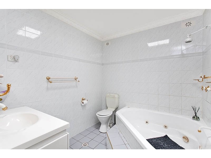 32 Henricks Parade, Mount Warrigal NSW 2528