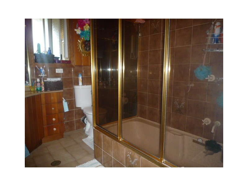 184 Farmborough Road, Farmborough Heights NSW 2526