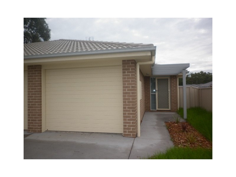 2/110D Terry Street, Albion Park NSW 2527