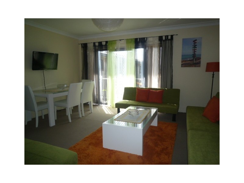 10/46-48 Peterborough Avenue, Lake Illawarra NSW 2528