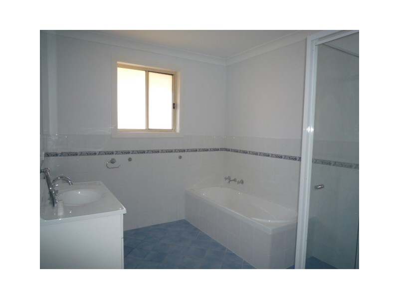 2/23 Willinga Road, Flinders NSW 2529
