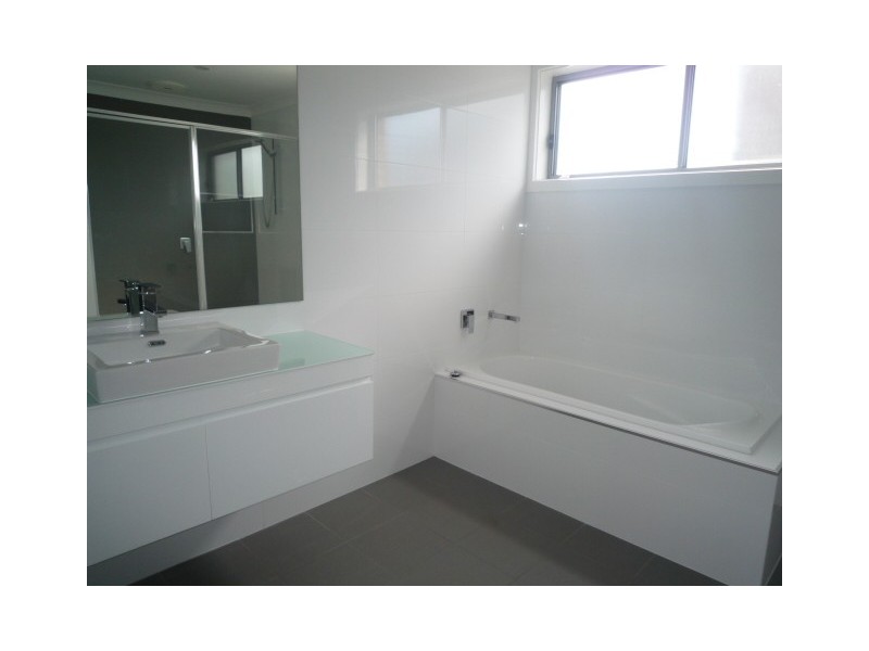 3 Rosemont Street, Flinders NSW 2529