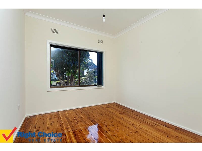 Lake Heights NSW 2502