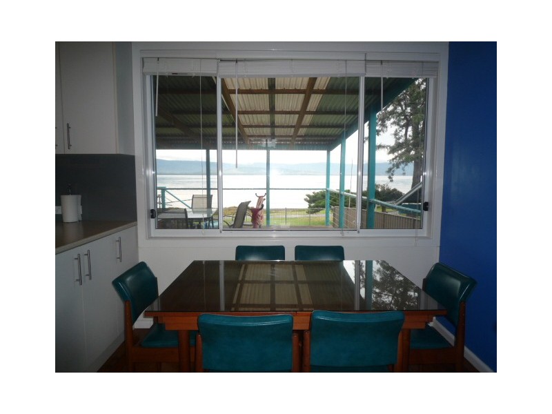 99 The Esplanade, Oak Flats NSW 2529