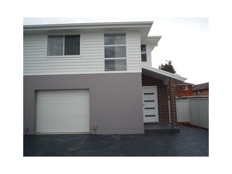 4/25 Pur Pur Avenue, Lake Illawarra NSW 2528