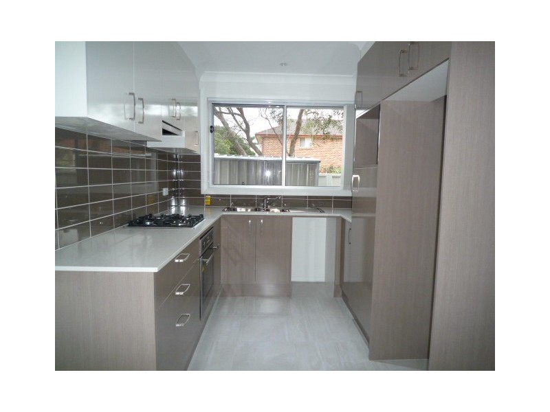 4/25 Pur Pur Avenue, Lake Illawarra NSW 2528