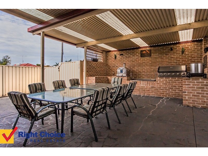 41 Boronia Avenue, Windang NSW 2528