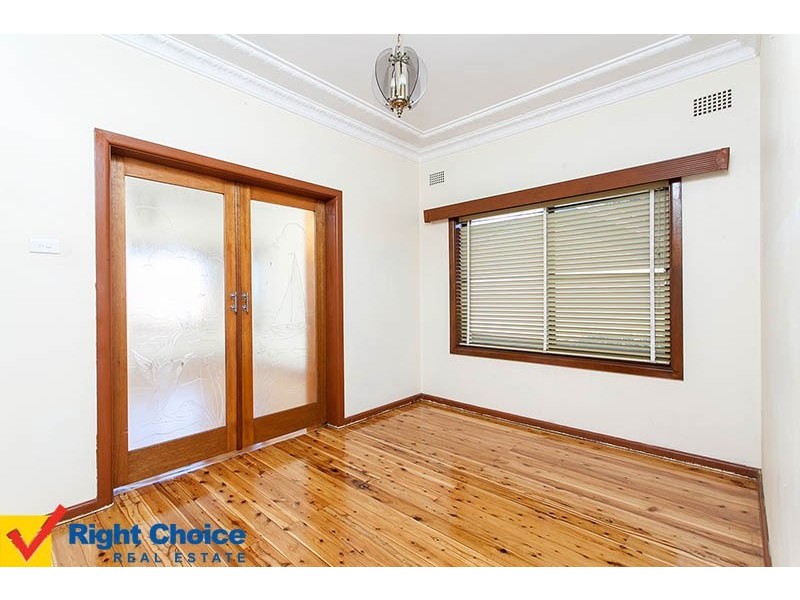 Lake Heights NSW 2502