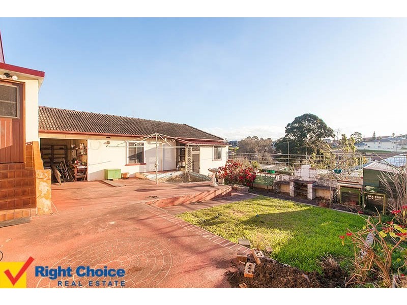 Lake Heights NSW 2502