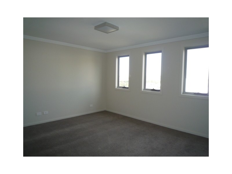 1/2 St Ives Road, Flinders NSW 2529