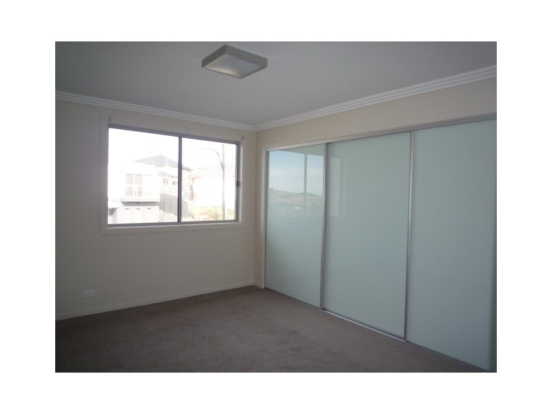 1/2 St Ives Road, Flinders NSW 2529