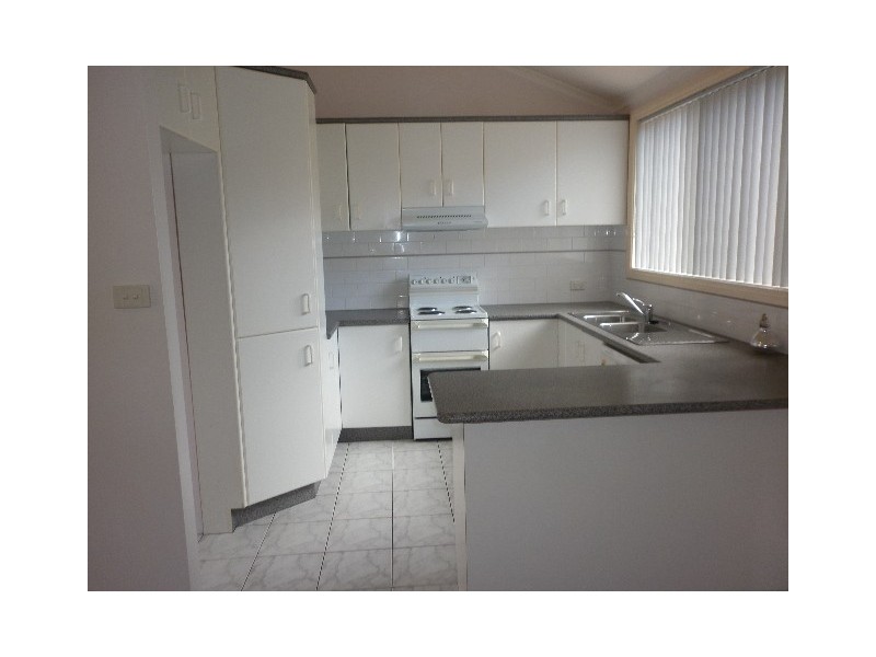 1/16 Kianga Close, Flinders NSW 2529