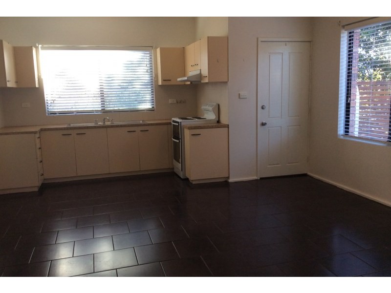 3/4 Avondale Road, Dapto NSW 2530