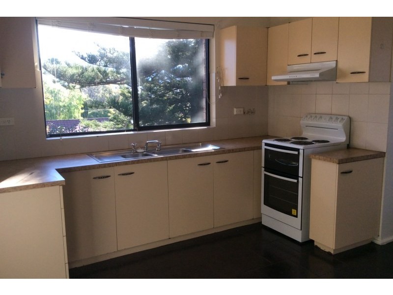 3/4 Avondale Road, Dapto NSW 2530