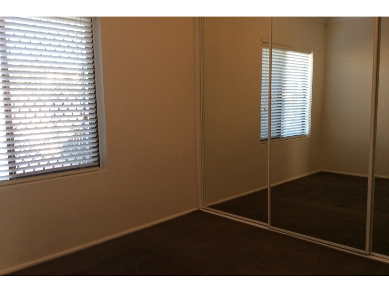 3/4 Avondale Road, Dapto NSW 2530