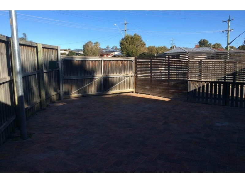 3/4 Avondale Road, Dapto NSW 2530