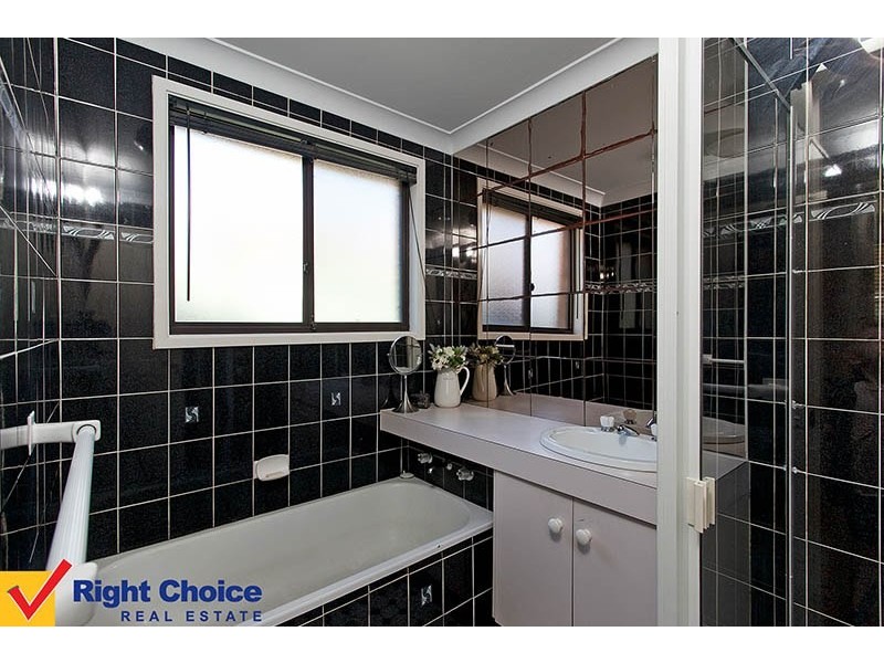 18 Bloodwood Place, Albion Park Rail NSW 2527