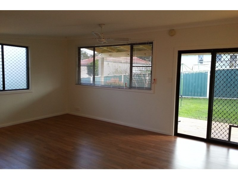 54 Freeman Parade, Mount Warrigal NSW 2528