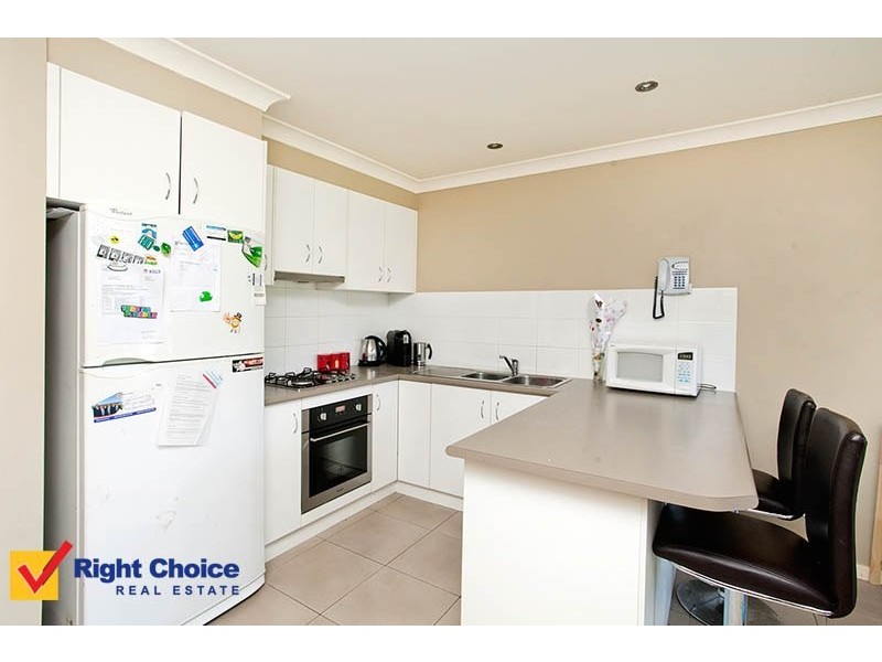 2/10 Kalgan Way, Albion Park NSW 2527