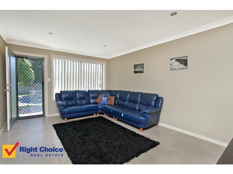 2/10 Kalgan Way, Albion Park NSW 2527