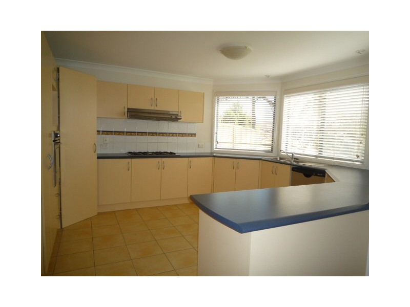 35 Eucumbene Avenue, Flinders NSW 2529