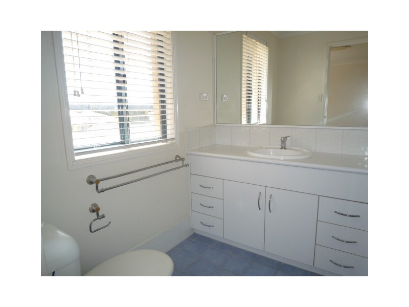 35 Eucumbene Avenue, Flinders NSW 2529