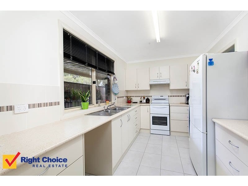 4/32 Mayfield Circuit, Albion Park NSW 2527